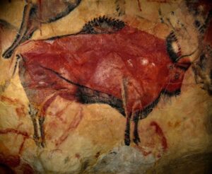 A caverna de Altamira conta com muitas pinturas da pré história.